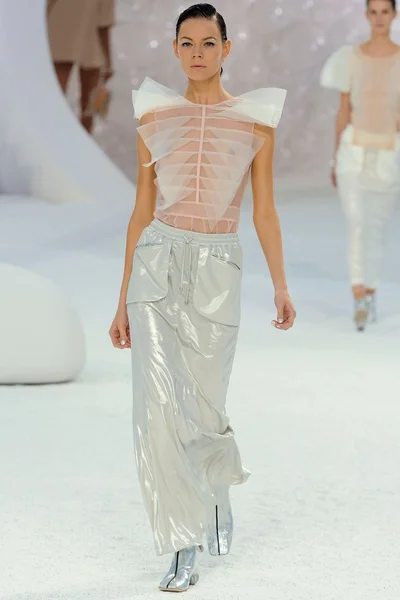 Look 69